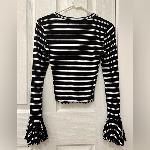 Urban Outfitters striped flare sleeve top - Picture 2 of 4